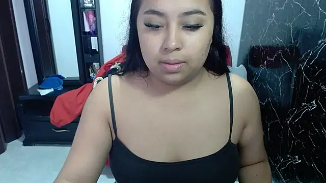 candymorena69 online show from June 20, 2026, 1:27 pm