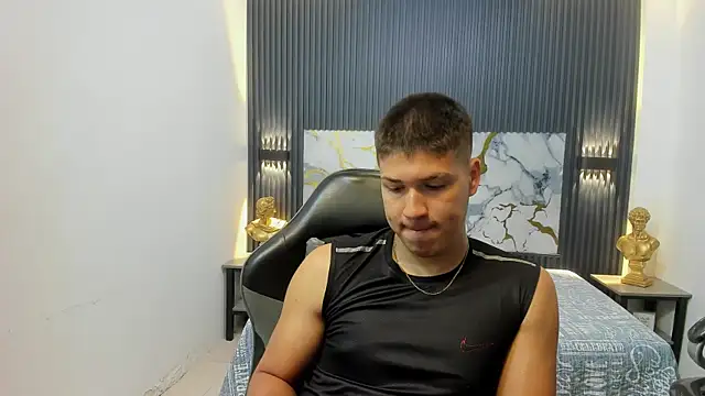 Snapshot of AlessandroFranco chatting on May 21, 2026, 12:57 pm AlessandroFranco online show from May 21, 2026, 12:57 pm