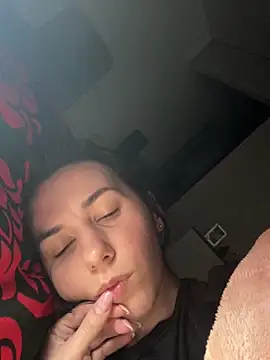 Oliviyaa kiss  online show from March 11, 2026, 11:10 pm