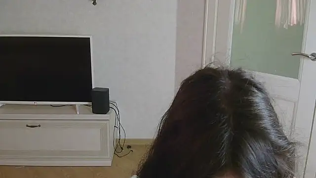 Snapshot of SaltedCaramely chatting on June 15, 2026, 9:20 am SaltedCaramely online show from June 15, 2026, 9:20 am