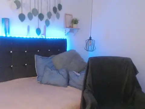 Snapshot of zoe__baker chatting on June 18, 2026, 2:55 pm zoe baker online show from June 18, 2026, 2:55 pm