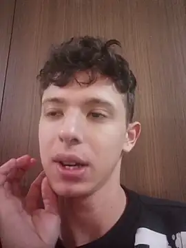 Daniel Roy online show from March 26, 2026, 9:46 pm