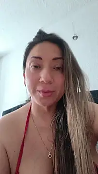 emma0304 online show from April 9, 2026, 1:06 pm