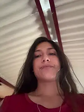 Snapshot of Twoshotsparty420 chatting on March 20, 2026, 8:43 pm Twoshotsparty420 online show from March 20, 2026, 8:43 pm