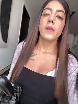 Electra Pinkk online show from April 21, 2026, 2:23 pm