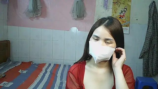 Emma 2603 online show from April 17, 2026, 2:31 pm