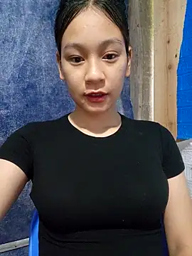 Snapshot of -Hicici- chatting on June 7, 2026, 12:05 am -Hicici- online show from June 7, 2026, 12:05 am