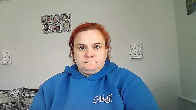 DollyGersonn online show from April 23, 2026, 3:13 pm