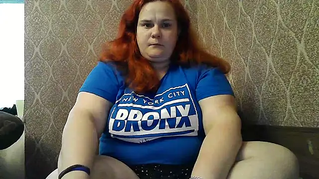 DollyGersonn online show from May 13, 2026, 5:53 pm