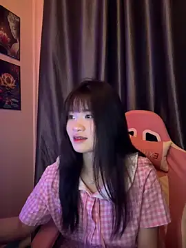 Cum-withyou online show from June 3, 2026, 4:23 pm