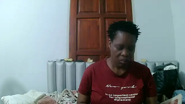 JoycyQueen online show from April 14, 2026, 7:41 pm