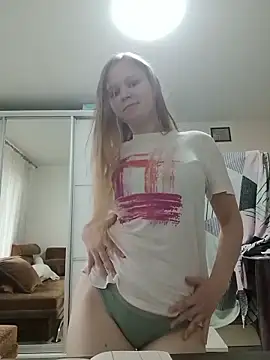 Snapshot of -BeverlyHills- chatting on March 12, 2026, 9:57 am -BeverlyHills- online show from March 12, 2026, 9:57 am