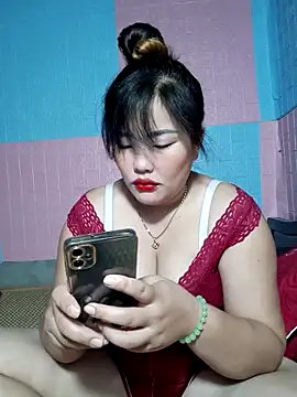 Snapshot of Irene-01 chatting on May 12, 2026, 4:09 am Irene-01 online show from May 12, 2026, 4:09 am