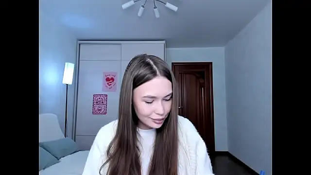 kittiangel00 online show from April 10, 2026, 4:41 am