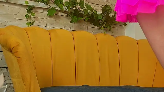 MiaaAngell online show from March 22, 2026, 5:53 am