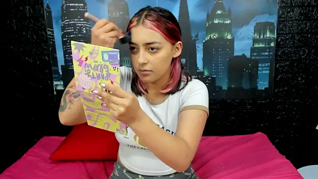 PinkyyPieee  online show from April 7, 2026, 2:30 pm