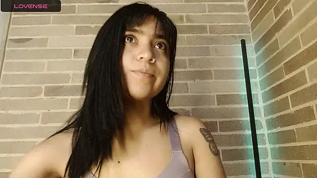 sweet-little online show from June 6, 2026, 11:48 am