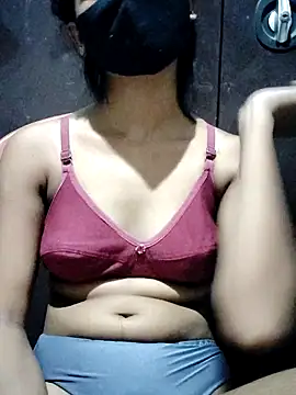  Sexy Queen  online show from May 24, 2026, 8:47 am