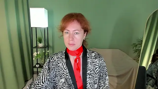Snapshot of LeticiaRomano chatting on July 8, 2026, 4:02 am LeticiaRomano online show from July 8, 2026, 4:02 am
