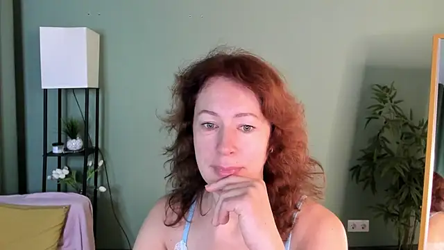 Snapshot of LeticiaRomano chatting on August 7, 2026, 4:07 am LeticiaRomano online show from August 7, 2026, 4:07 am