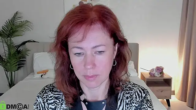 LeticiaRomano online show from May 9, 2026, 4:27 am