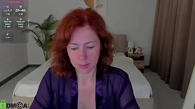 LeticiaRomano online show from May 7, 2026, 4:06 am