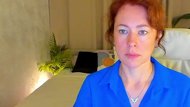 Snapshot of LeticiaRomano chatting on June 10, 2026, 3:52 am LeticiaRomano online show from June 10, 2026, 3:52 am