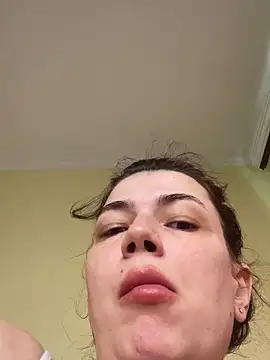 Cutee Erika online show from June 4, 2026, 10:42 am