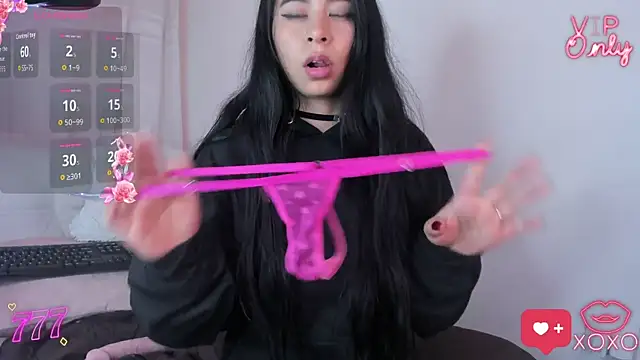 Lillypinky1 online show from April 5, 2026, 3:40 pm