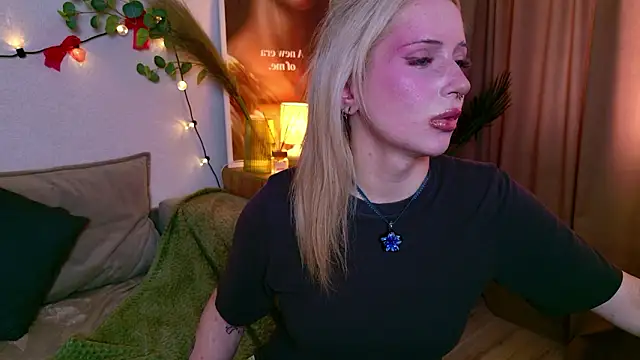 LumLue online show from March 13, 2026, 1:16 pm