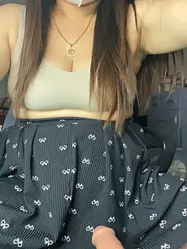 -Kalyn- online show from May 17, 2026, 4:40 pm
