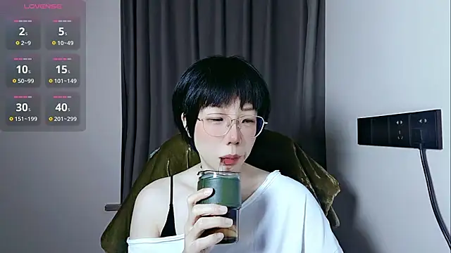 lin lin 520 520 online show from May 10, 2026, 3:58 pm