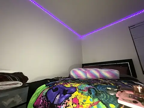 stripperbarbie online show from May 12, 2026, 5:04 am