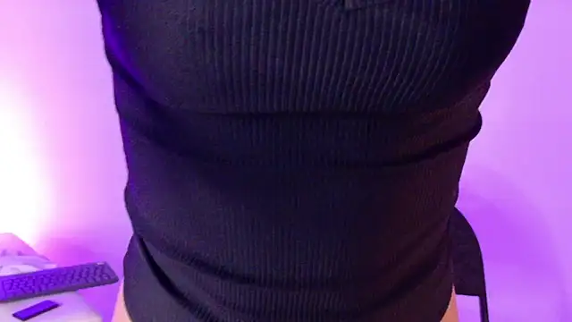 Snapshot of CathMeow_ chatting on April 10, 2026, 10:28 pm CathMeow online show from April 10, 2026, 10:28 pm