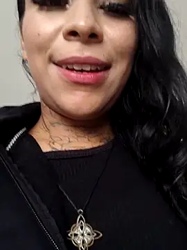 ZafiroCat online show from April 16, 2026, 8:09 pm