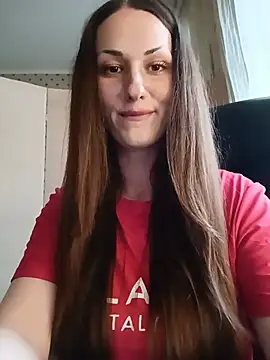 Snapshot of LunaCrystall chatting on May 14, 2026, 4:15 pm LunaCrystall online show from May 14, 2026, 4:15 pm