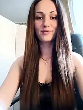 Snapshot of LunaCrystall chatting on May 3, 2026, 3:59 pm LunaCrystall online show from May 3, 2026, 3:59 pm