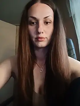 Snapshot of LunaCrystall chatting on May 20, 2026, 3:53 pm LunaCrystall online show from May 20, 2026, 3:53 pm