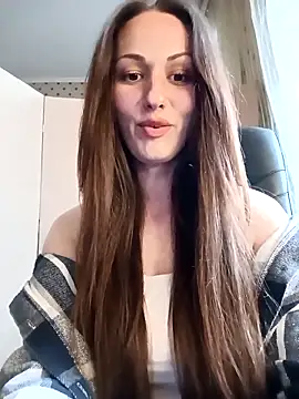 Snapshot of LunaCrystall chatting on April 28, 2026, 3:49 pm LunaCrystall online show from April 28, 2026, 3:49 pm