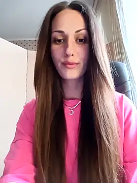 Snapshot of LunaCrystall chatting on April 21, 2026, 3:18 pm LunaCrystall online show from April 21, 2026, 3:18 pm