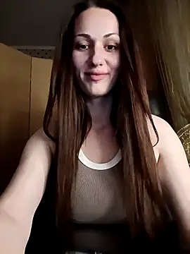 Snapshot of LunaCrystall chatting on April 17, 2026, 5:16 pm LunaCrystall online show from April 17, 2026, 5:16 pm