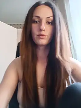 Snapshot of LunaCrystall chatting on May 18, 2026, 3:06 pm LunaCrystall online show from May 18, 2026, 3:06 pm