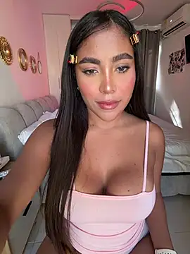 Snapshot of SaraValentina11 chatting on April 15, 2026, 8:31 pm SaraValentina11 online show from April 15, 2026, 8:31 pm