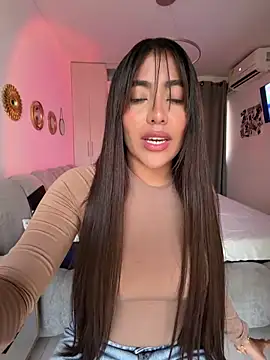 Snapshot of SaraValentina11 chatting on March 25, 2026, 4:28 pm SaraValentina11 online show from March 25, 2026, 4:28 pm