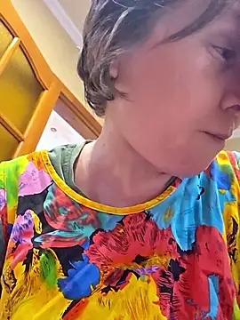  LOLA-LOLA  online show from June 9, 2026, 1:34 pm