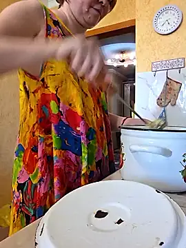  LOLA-LOLA  online show from June 14, 2026, 12:39 pm