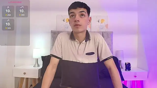 Snapshot of MikeLawford_ chatting on March 11, 2026, 8:25 pm MikeLawford online show from March 11, 2026, 8:25 pm