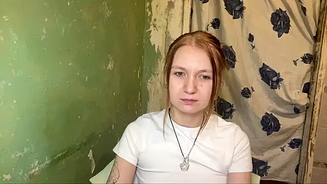 Lollybomb online show from April 28, 2026, 9:19 pm