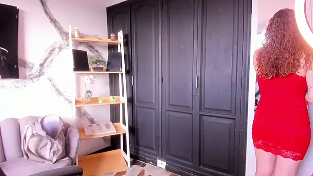 AphroditeSweett online show from March 31, 2026, 9:39 pm