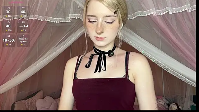 Snapshot of OnlyEva1 chatting on August 1, 2026, 11:30 am OnlyEva1 online show from August 1, 2026, 11:30 am